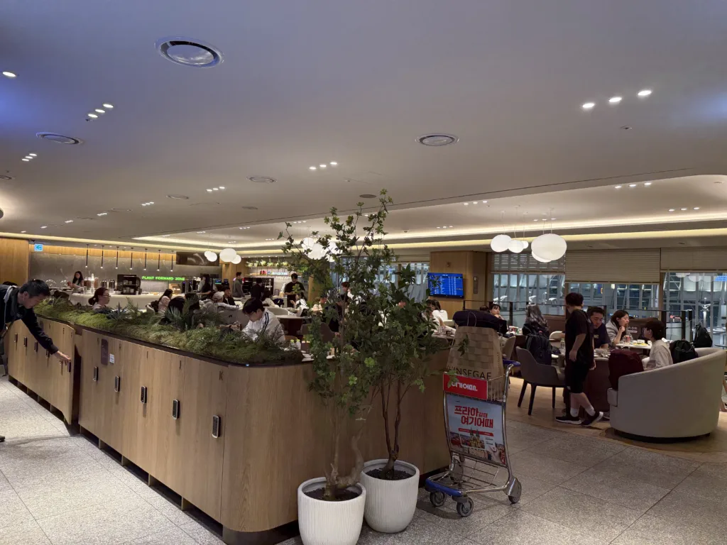 SKY HUB LOUNGE 仁川空港