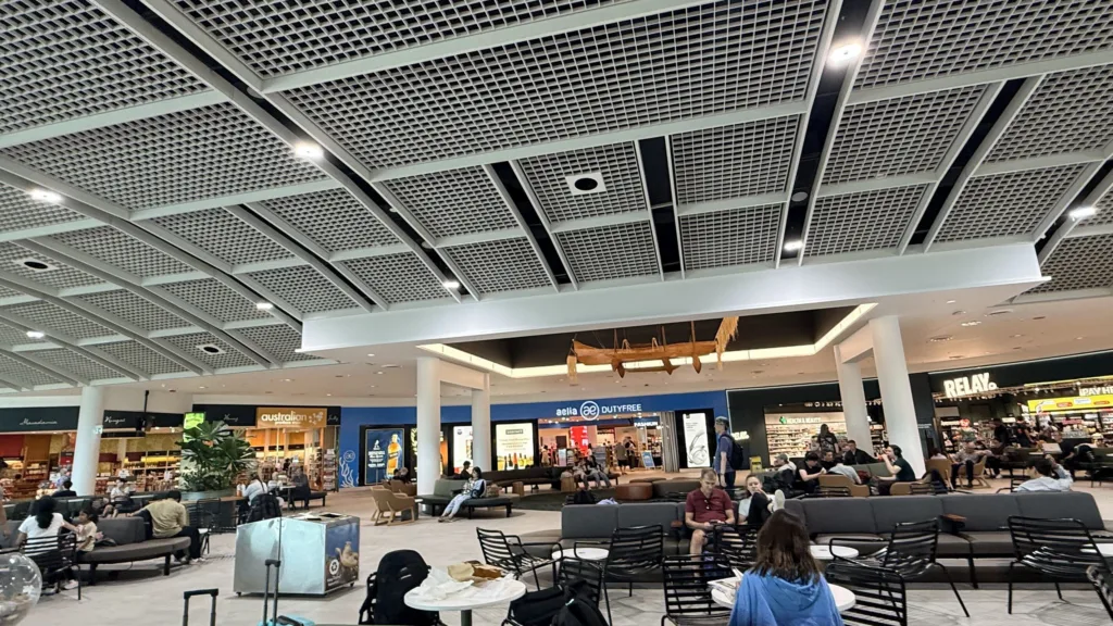ケアンズ国際空港　お土産